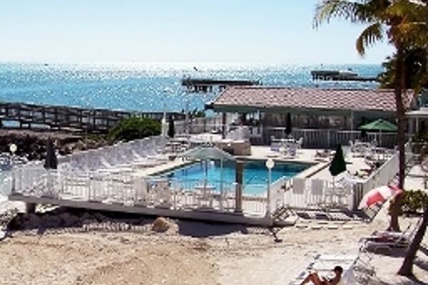 Glunz Ocean Beach Hotel & Resort (Key Colony Beach)
